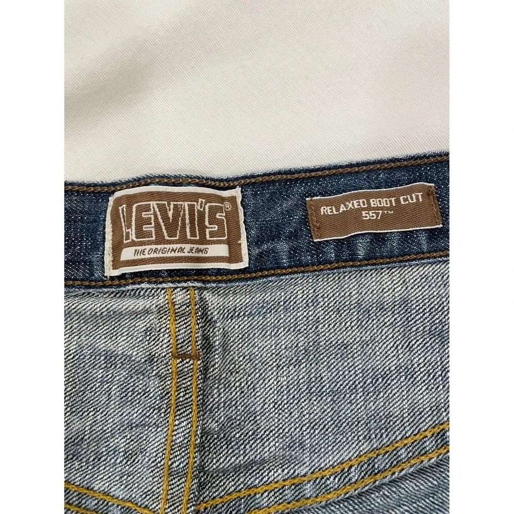 VTG Levis 557 Jeans Mens 36x32 Medium Wash Relaxed Bootcut Crosshatch Denim 2008